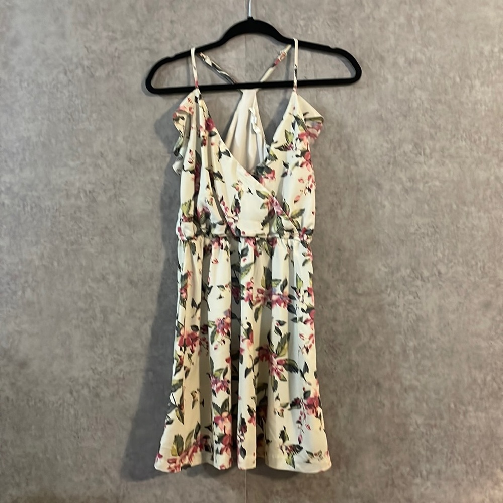 Ara Sleeveless Floral Cream Sundress Surplice Wrap Spaghetti Strap Print Dress